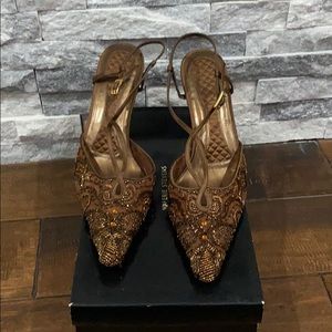 Bronze jeweled heel